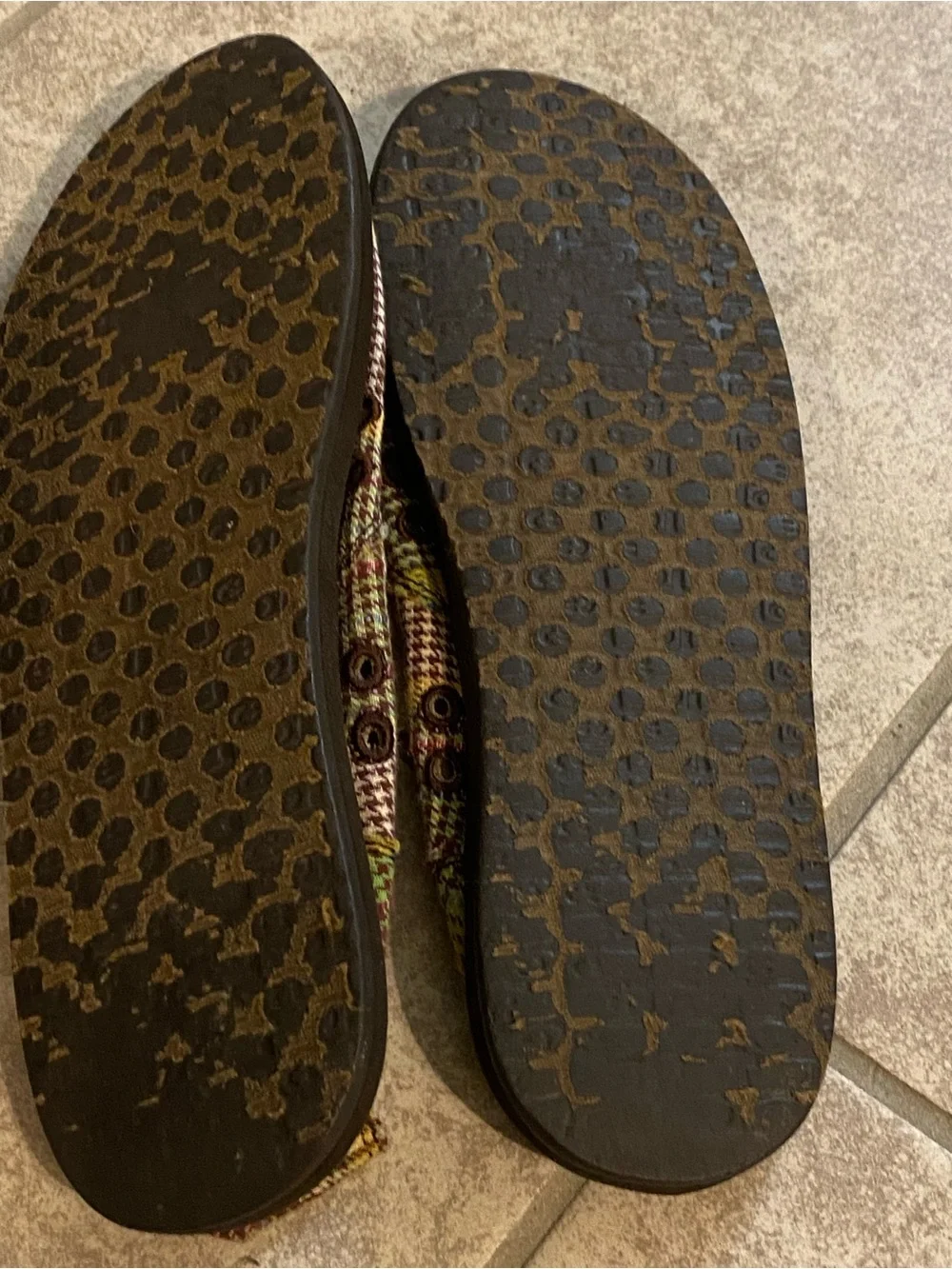 Sanuk casual slip